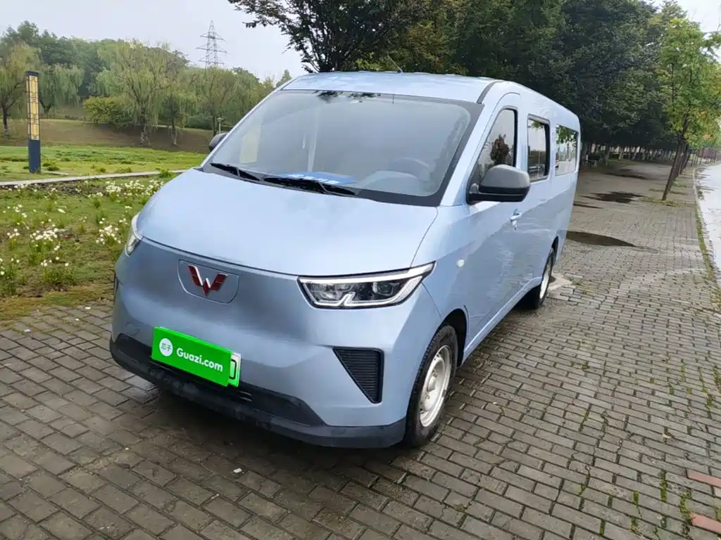 Wuling Yangguang — миниатюра 2