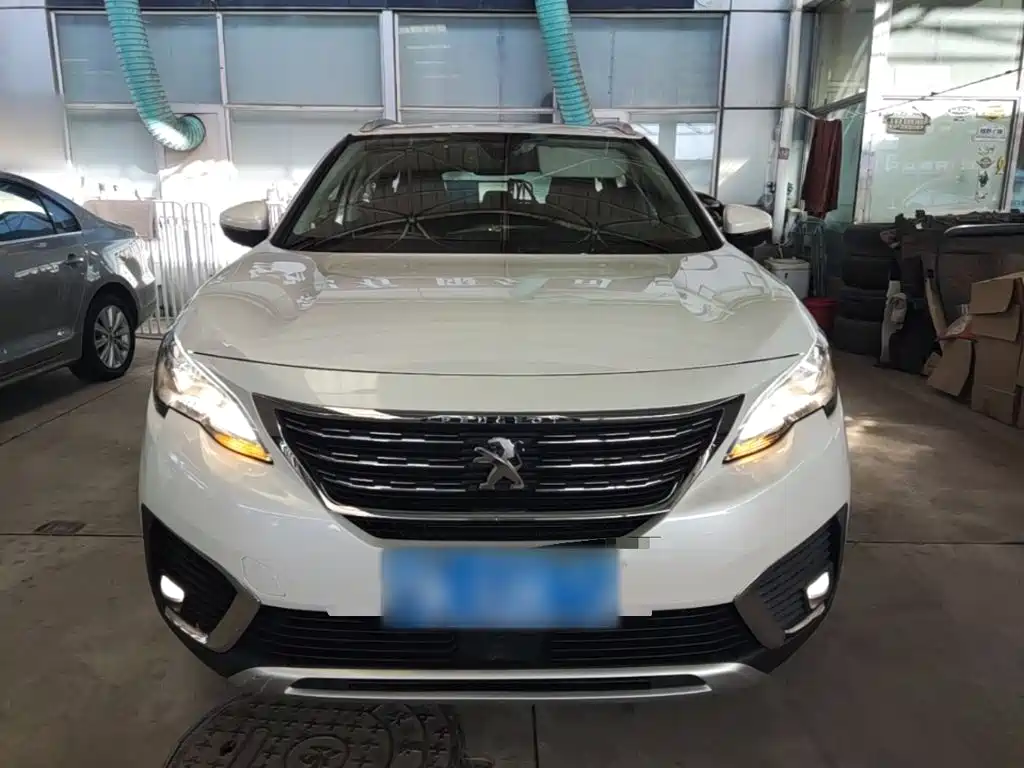 Peugeot 5008 — миниатюра 3