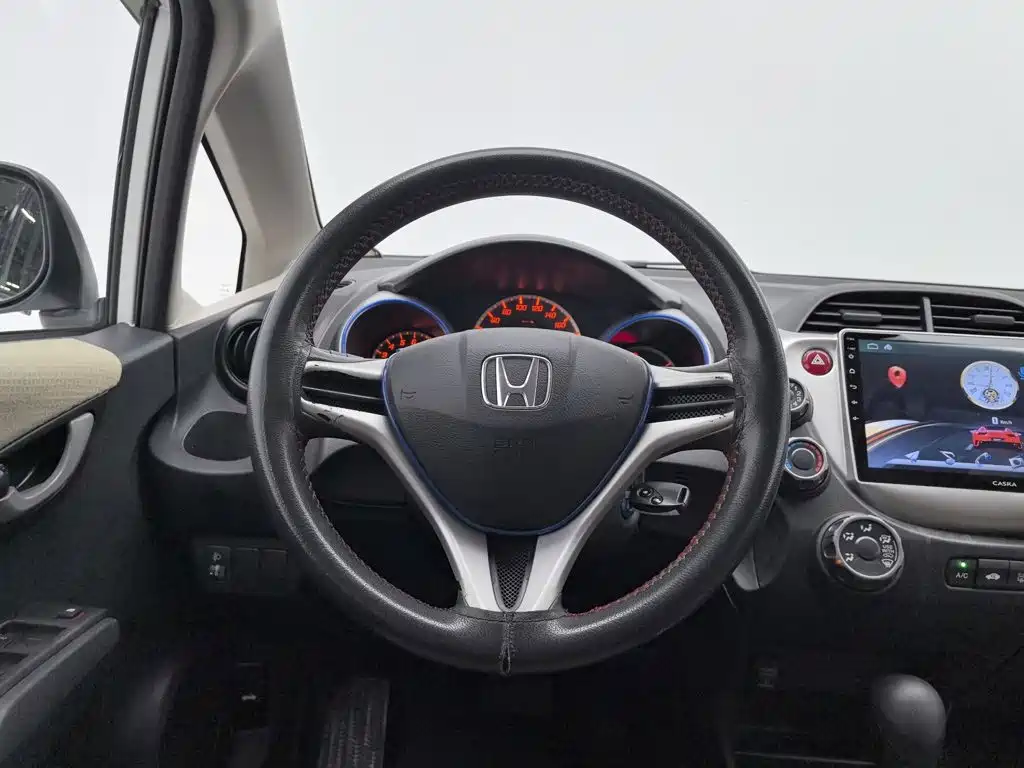 Honda Fit — миниатюра 11