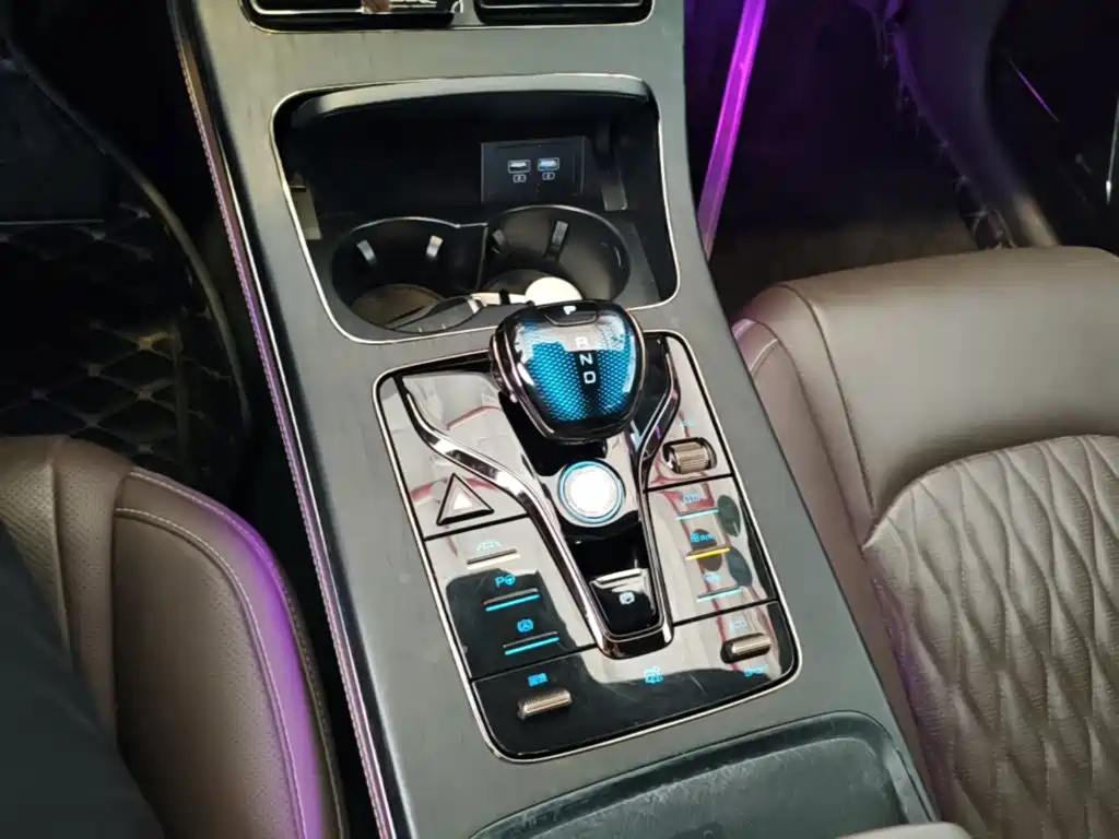 BYD Han — миниатюра 14