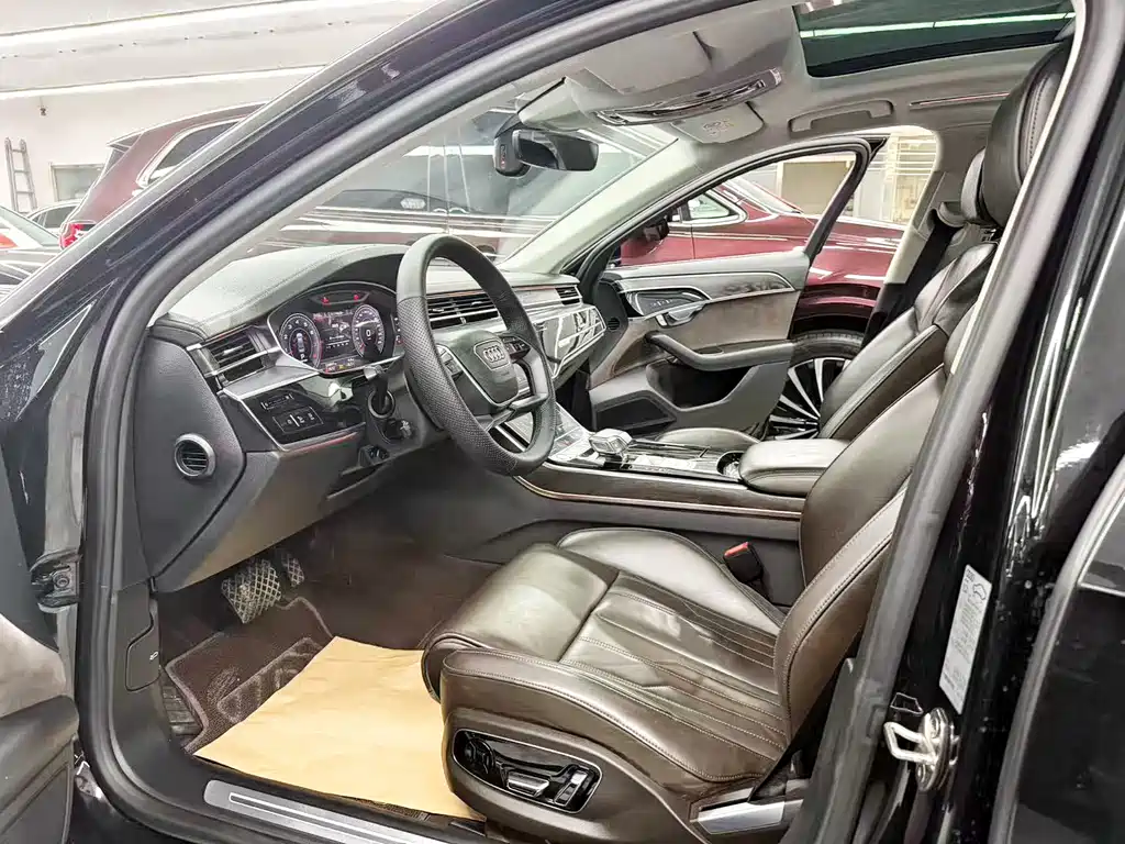 Audi A8 — миниатюра 7