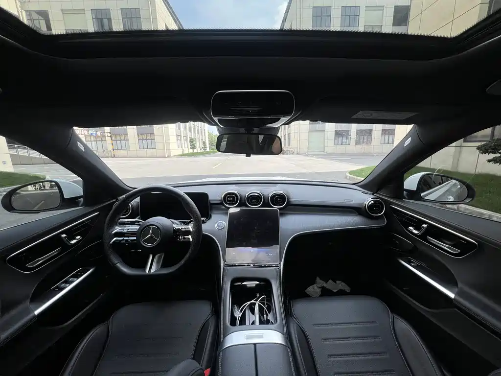 Mercedes-Benz C-Class — миниатюра 6