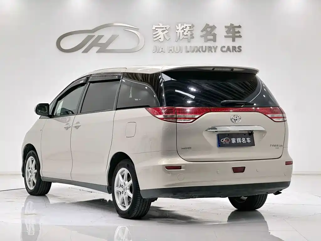 Toyota Previa — миниатюра 6