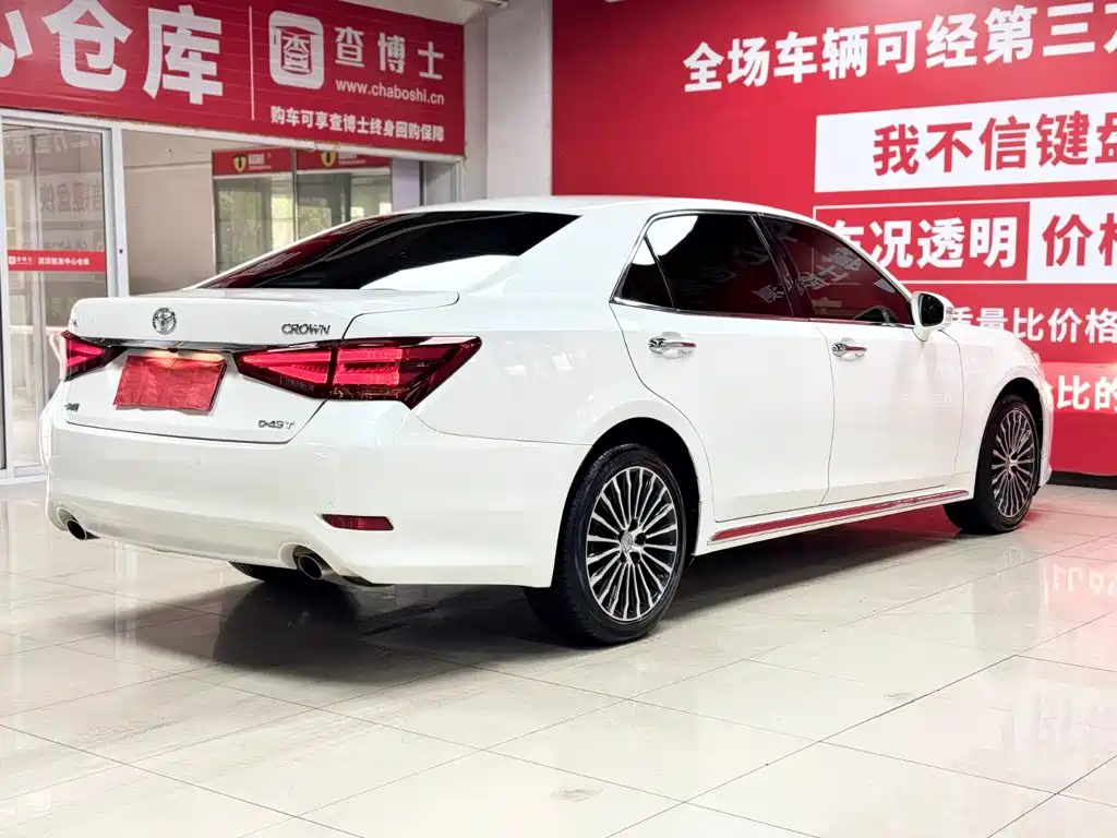 Toyota Crown — миниатюра 5