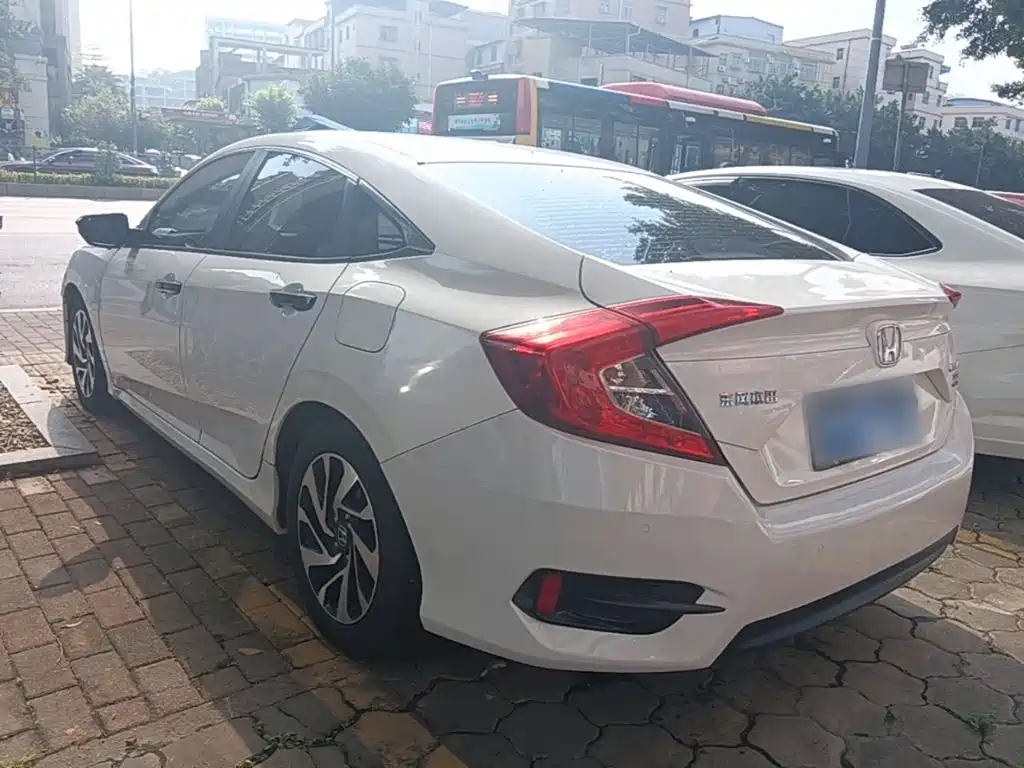 Honda Civic — миниатюра 5