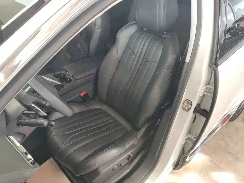 Peugeot 5008 — миниатюра 15