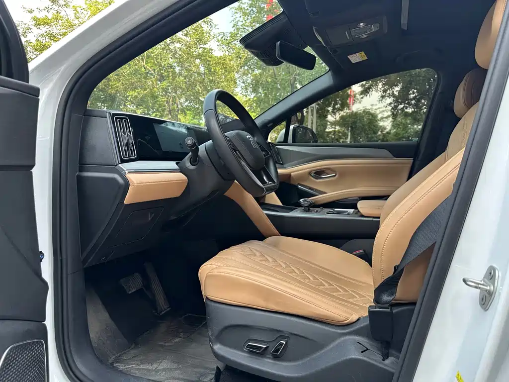 BYD L DM-i — миниатюра 9