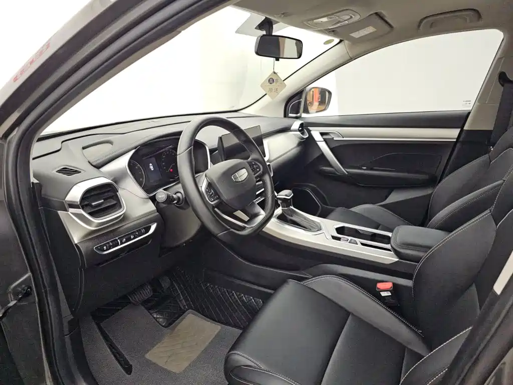 Geely Binyue — миниатюра 6