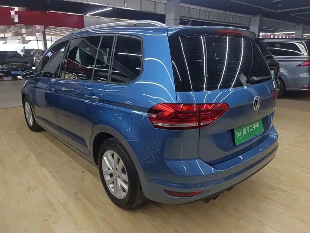 Volkswagen Touran — миниатюра 5