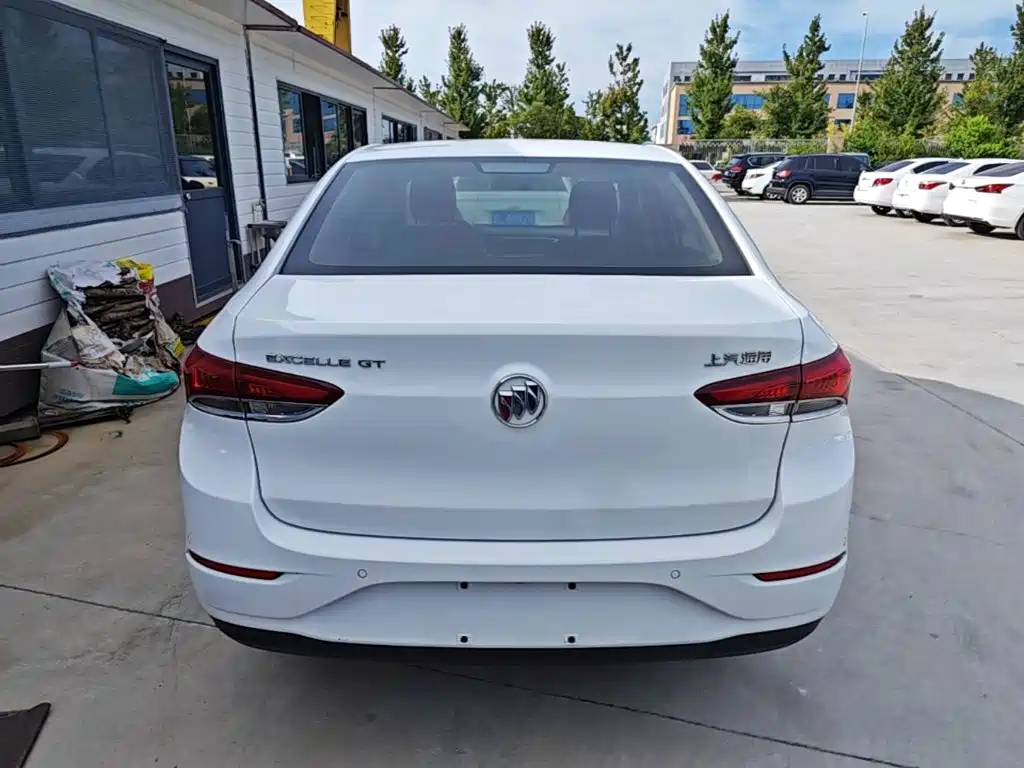 Buick Excelle — миниатюра 6