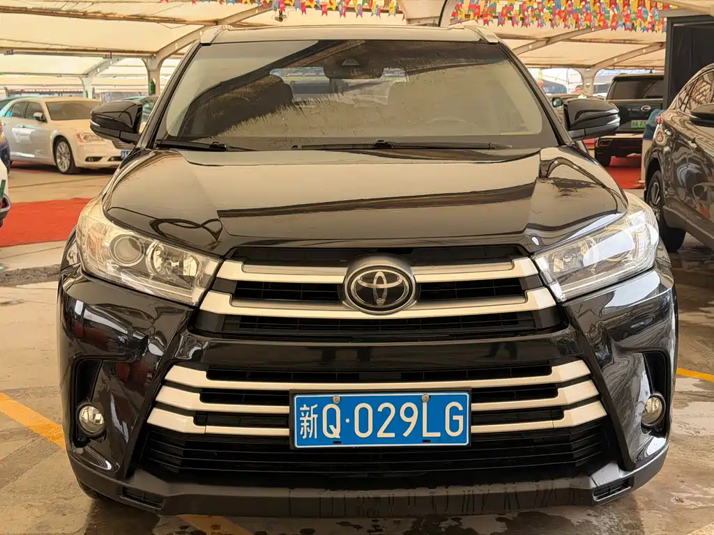 TOYOTA HIGHLANDER