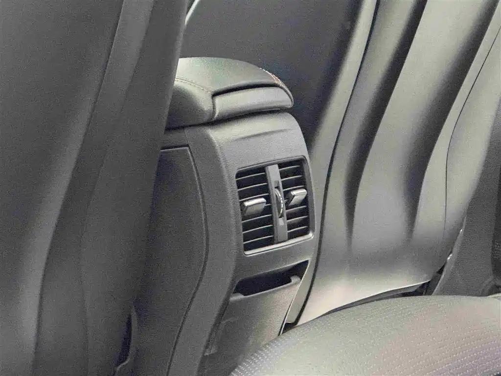 MERCEDES-BENZ GLA AMG