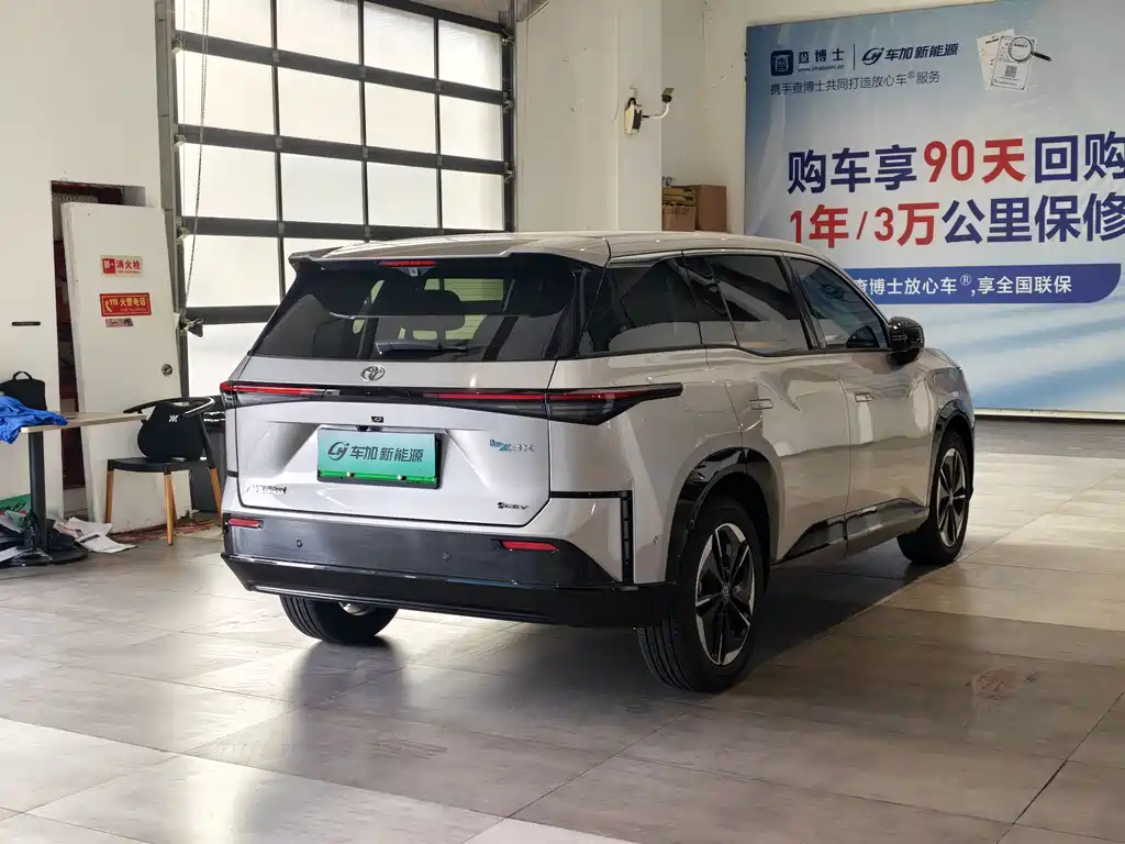 Toyota bZ3X — миниатюра 7