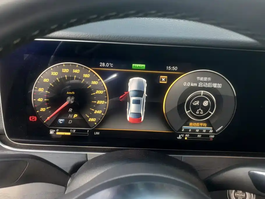 Mercedes-Benz E-Class — миниатюра 14