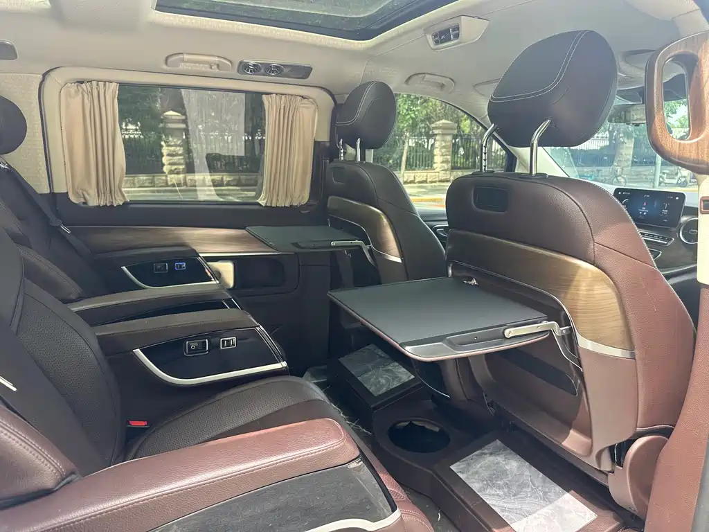 Mercedes-Benz V-Class — миниатюра 15