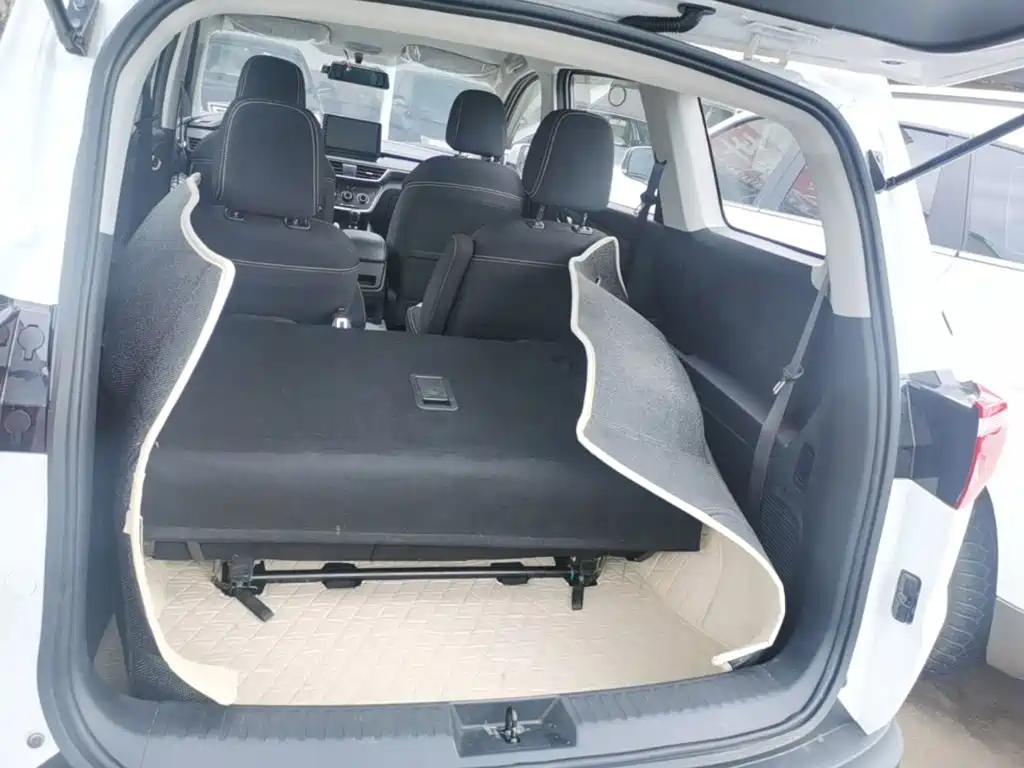 Wuling Hongguang S3 — миниатюра 19
