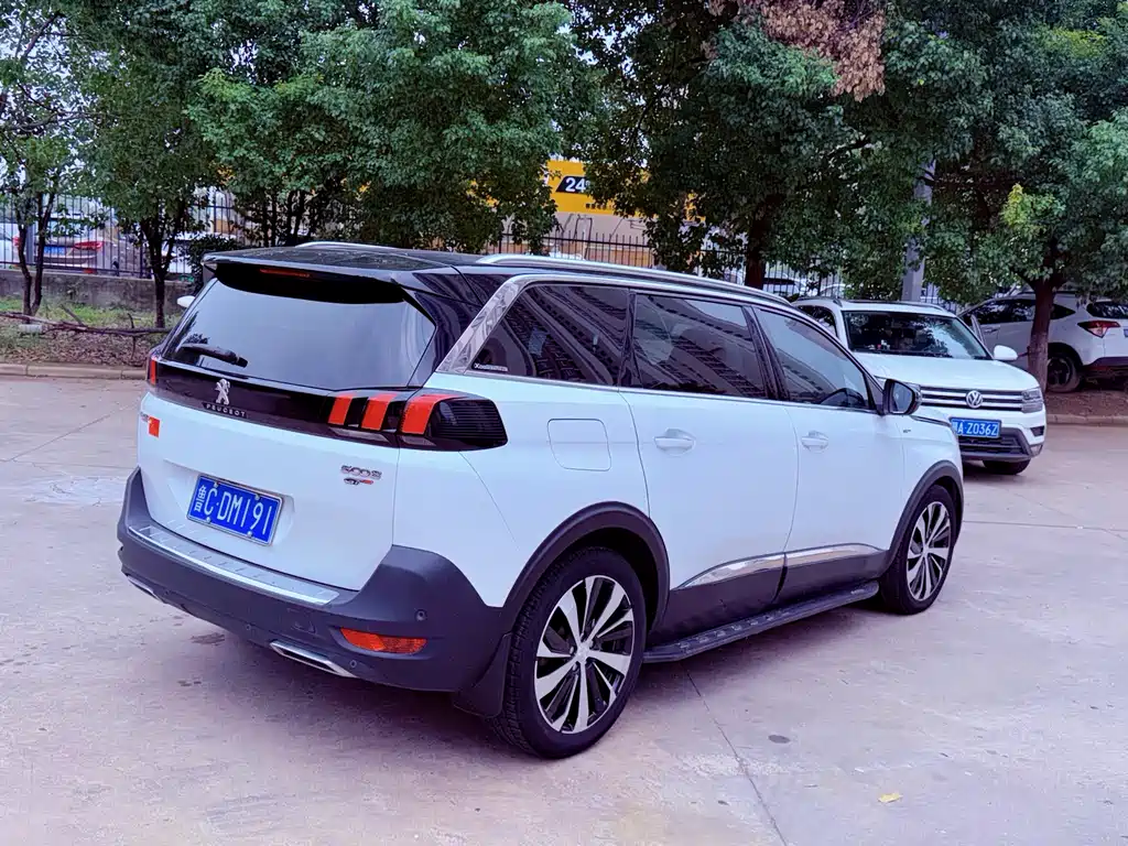 Peugeot 5008 — миниатюра 6