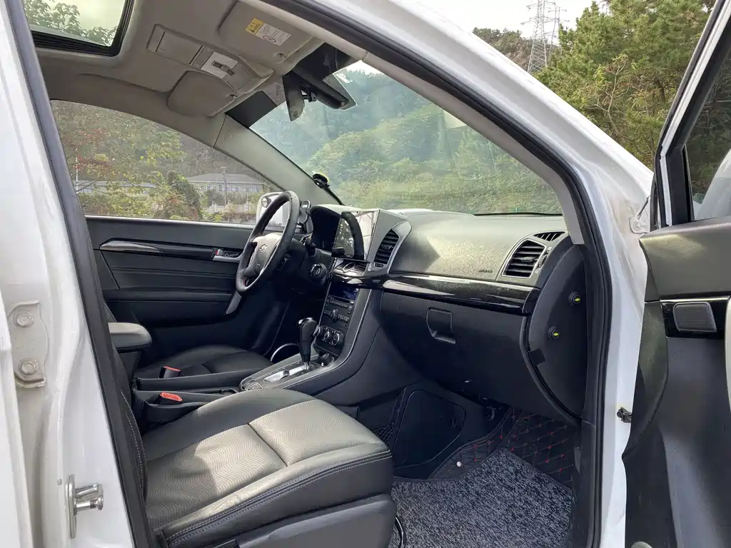Chevrolet Captiva — миниатюра 7