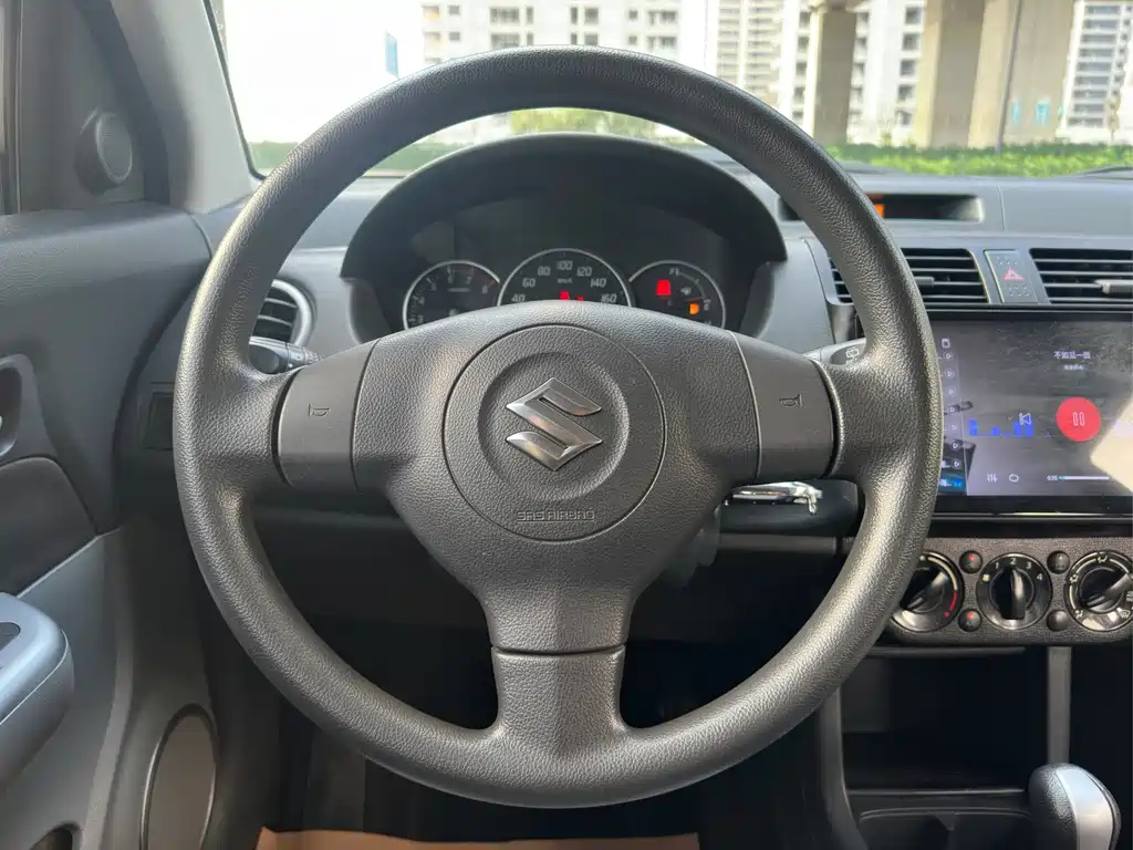 Suzuki Swift — миниатюра 15