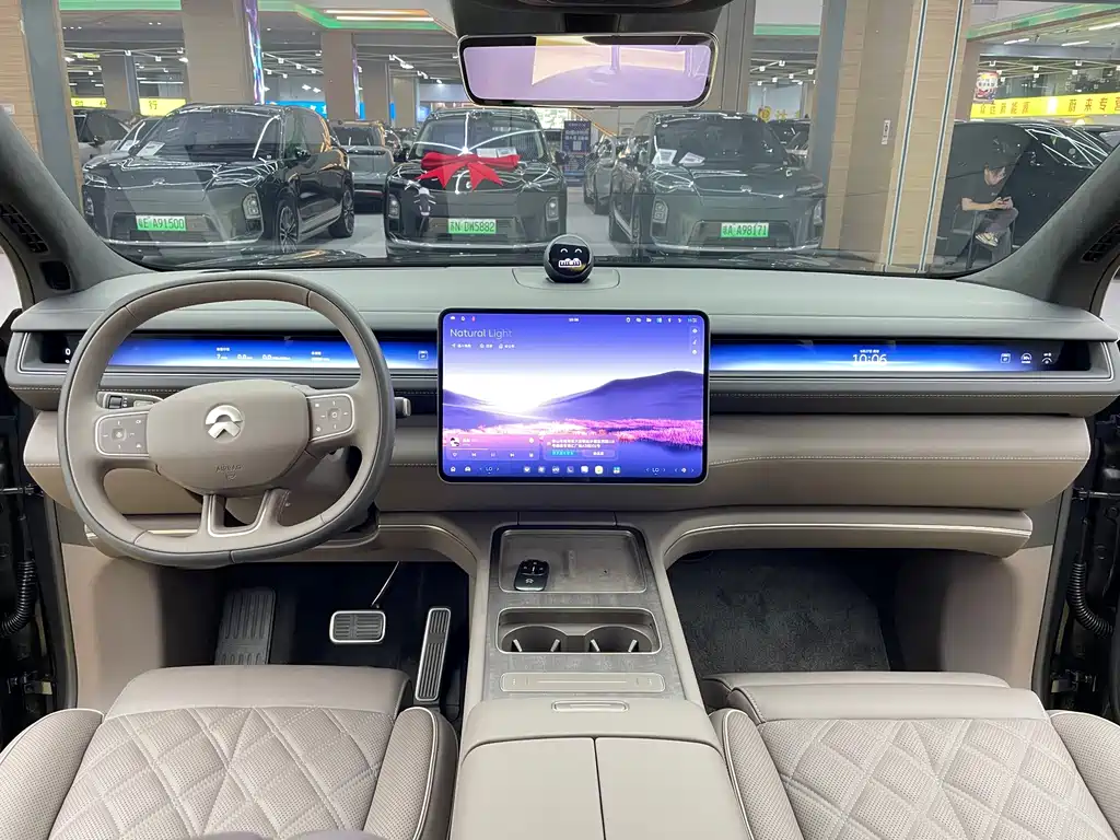 NIO ES8 — миниатюра 11