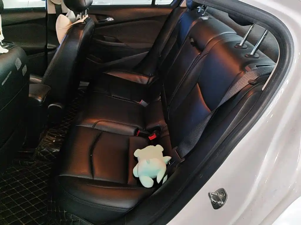 Chevrolet Cruze — миниатюра 17