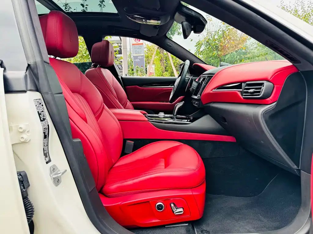 Maserati Levante — миниатюра 7
