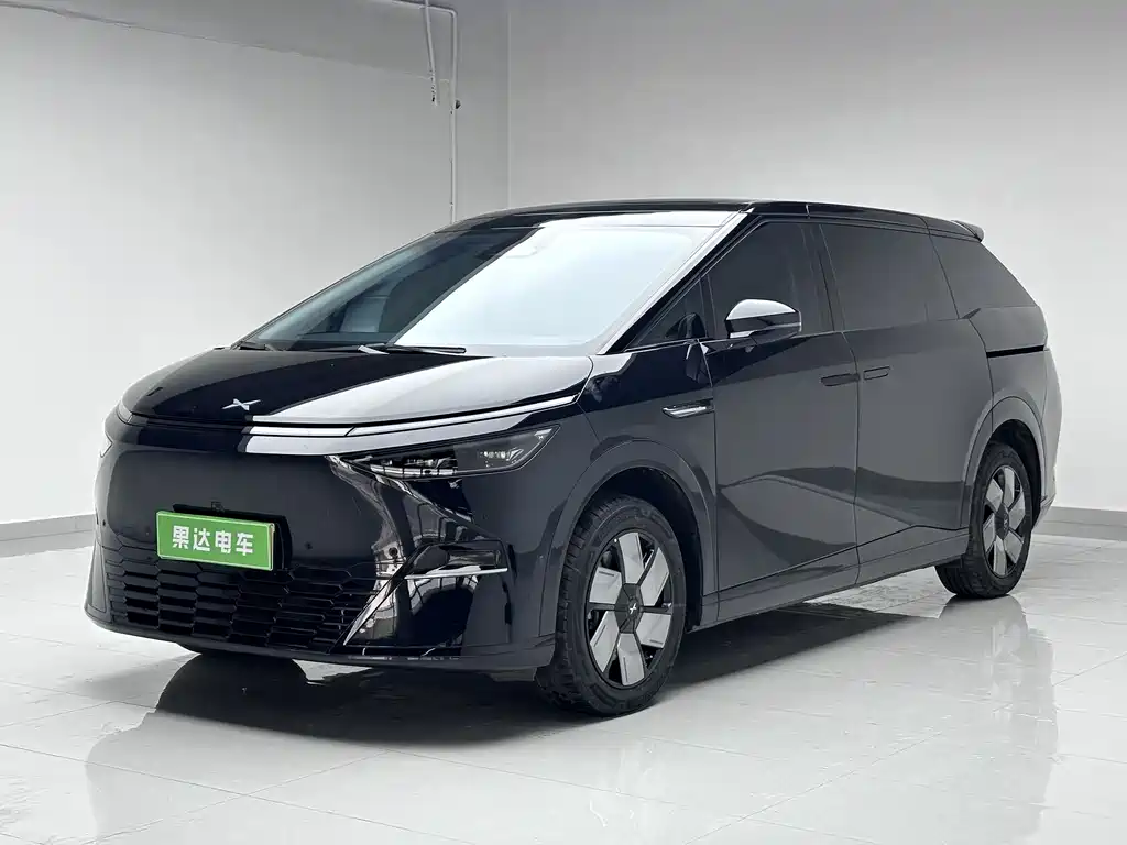 XPeng X9 2025