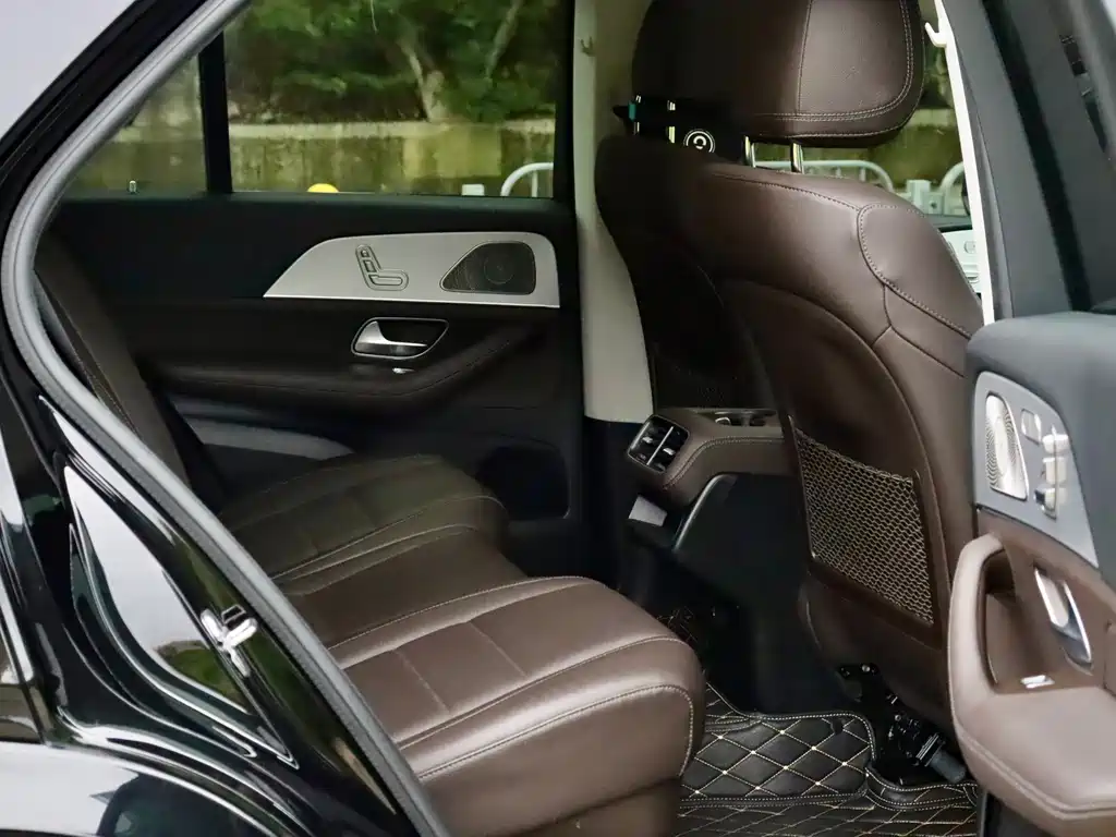 Mercedes-Benz GLE (Import) — миниатюра 16