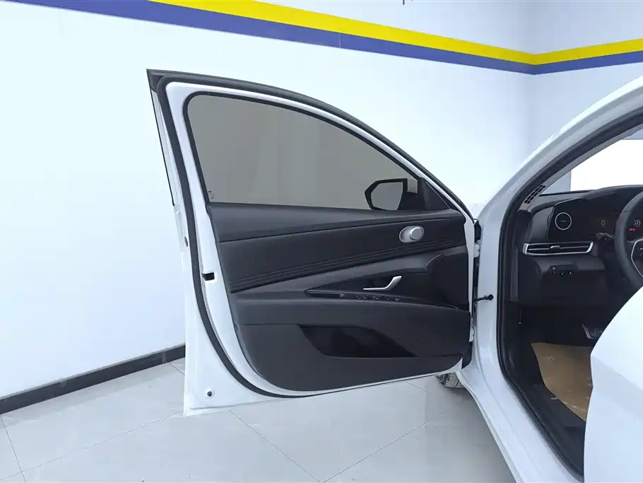 Hyundai Elantra 2023 1.5L CVT GLX Elite