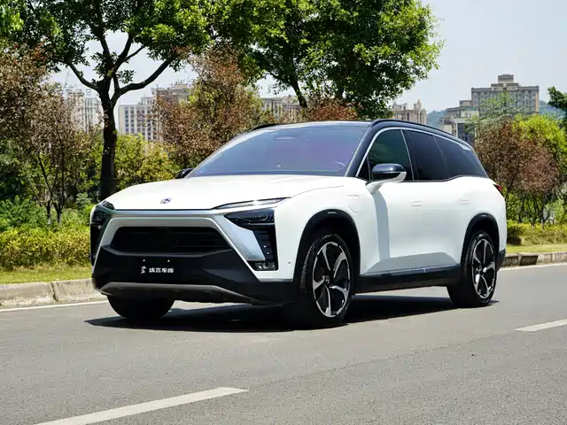 NIO ES8