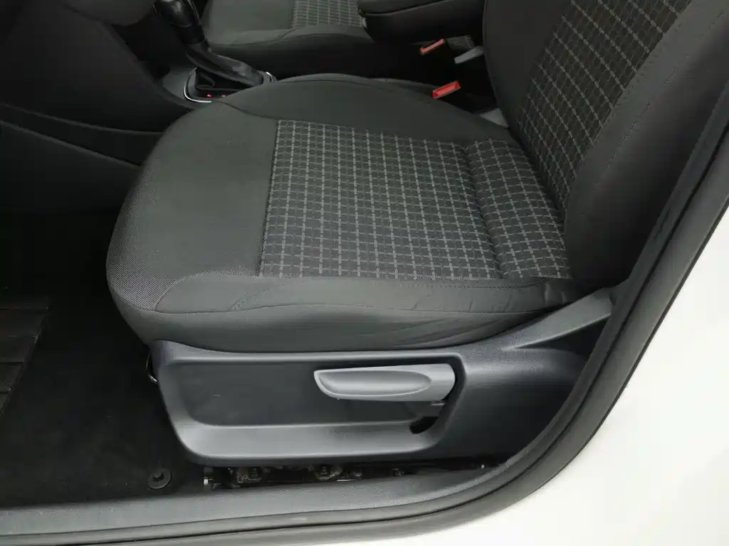 Volkswagen Polo — миниатюра 20