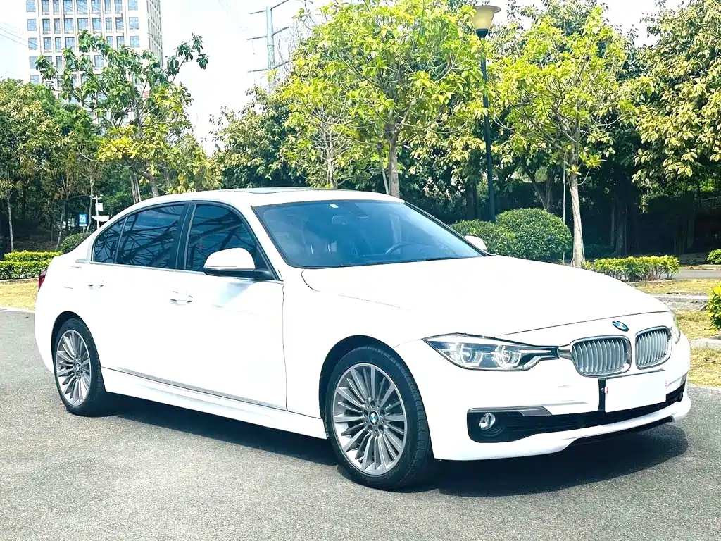 BMW 3 SERIES