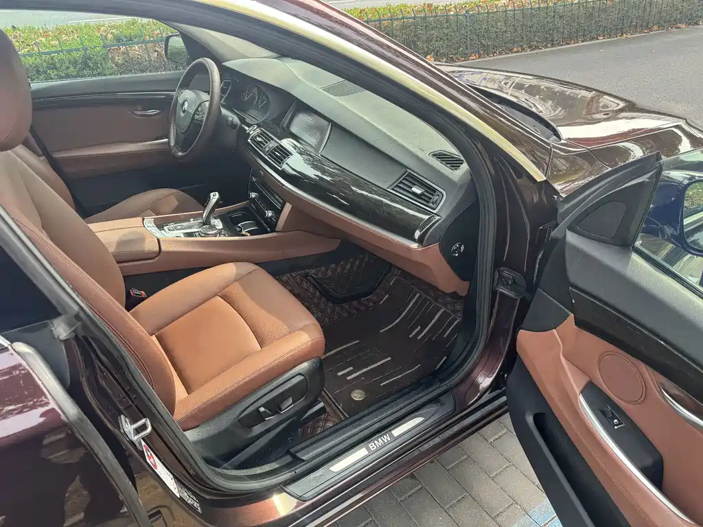 BMW 5 Series GT — миниатюра 12