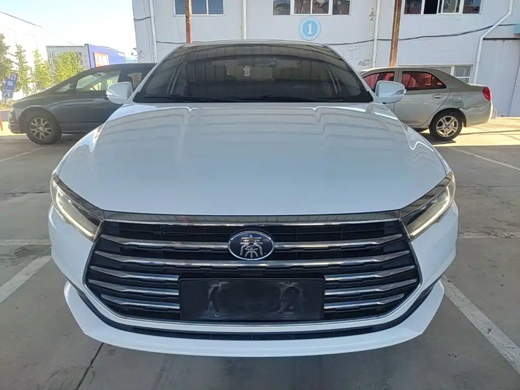 BYD Qin — миниатюра 3