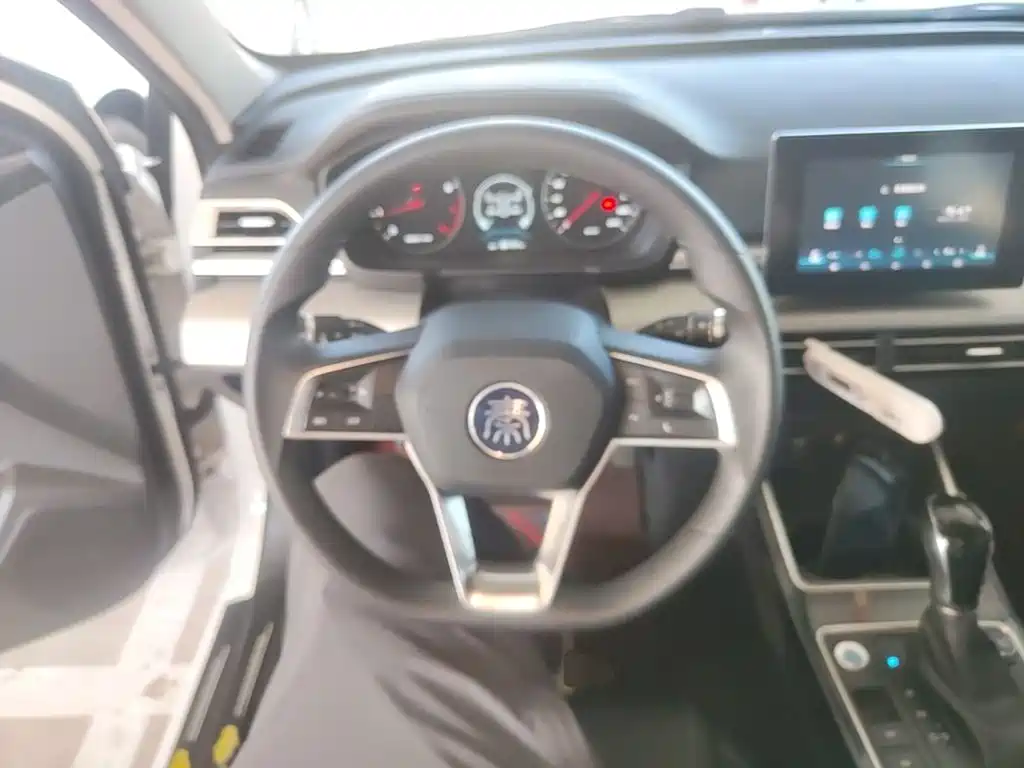 BYD Qin — миниатюра 11