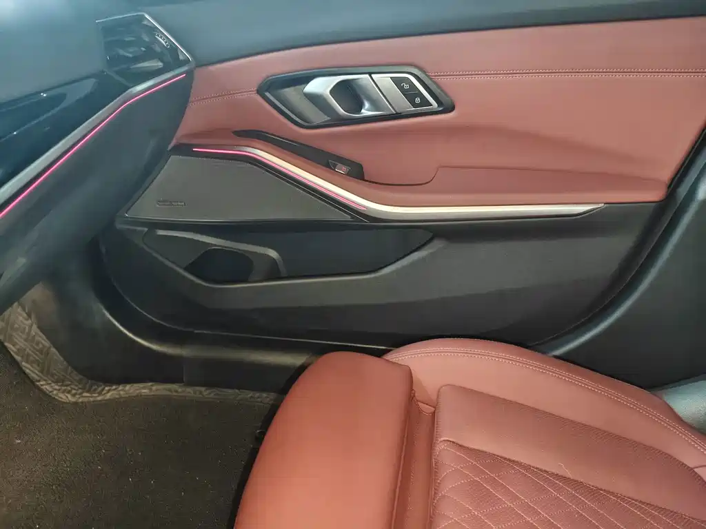 BMW 3 Series — миниатюра 6