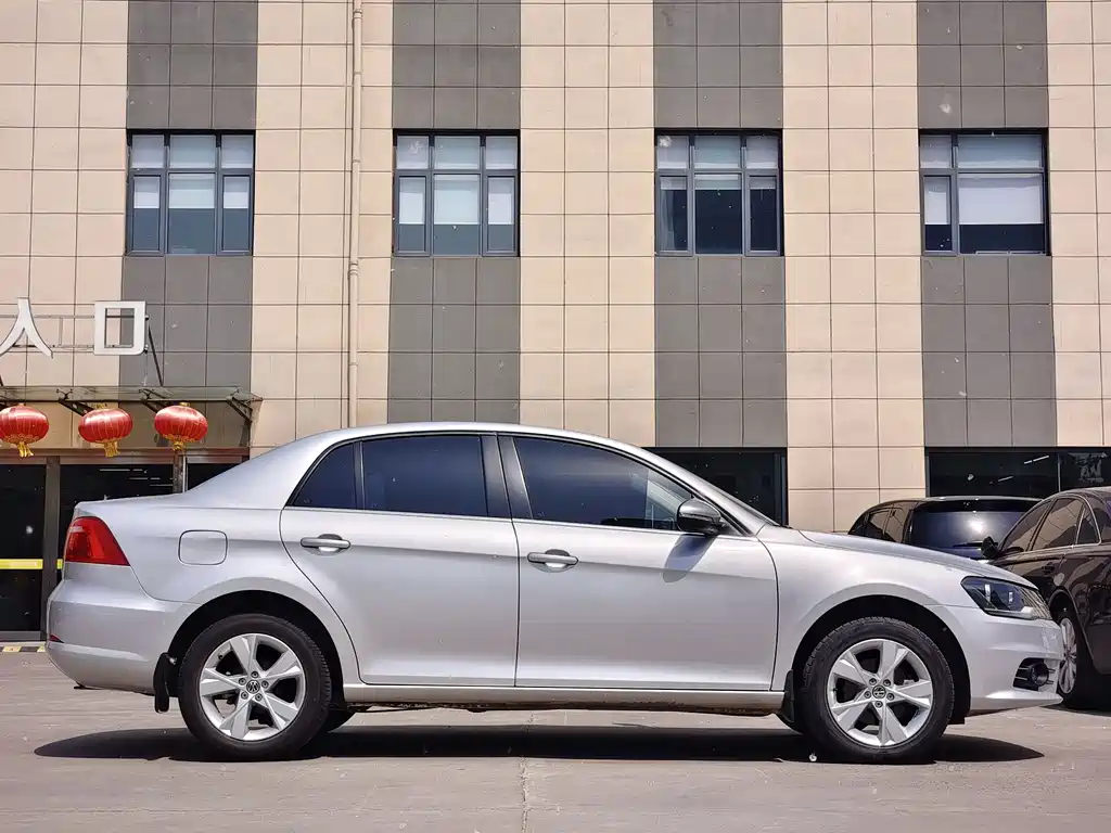 Volkswagen Bora 2014 1.6L AT Comfort