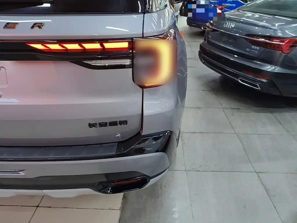 Ford Explorer — миниатюра 8