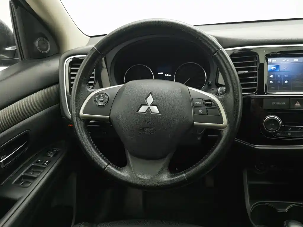 Mitsubishi Outlander (Import) — миниатюра 11