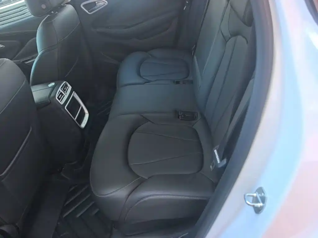Buick Envision Plus — миниатюра 17