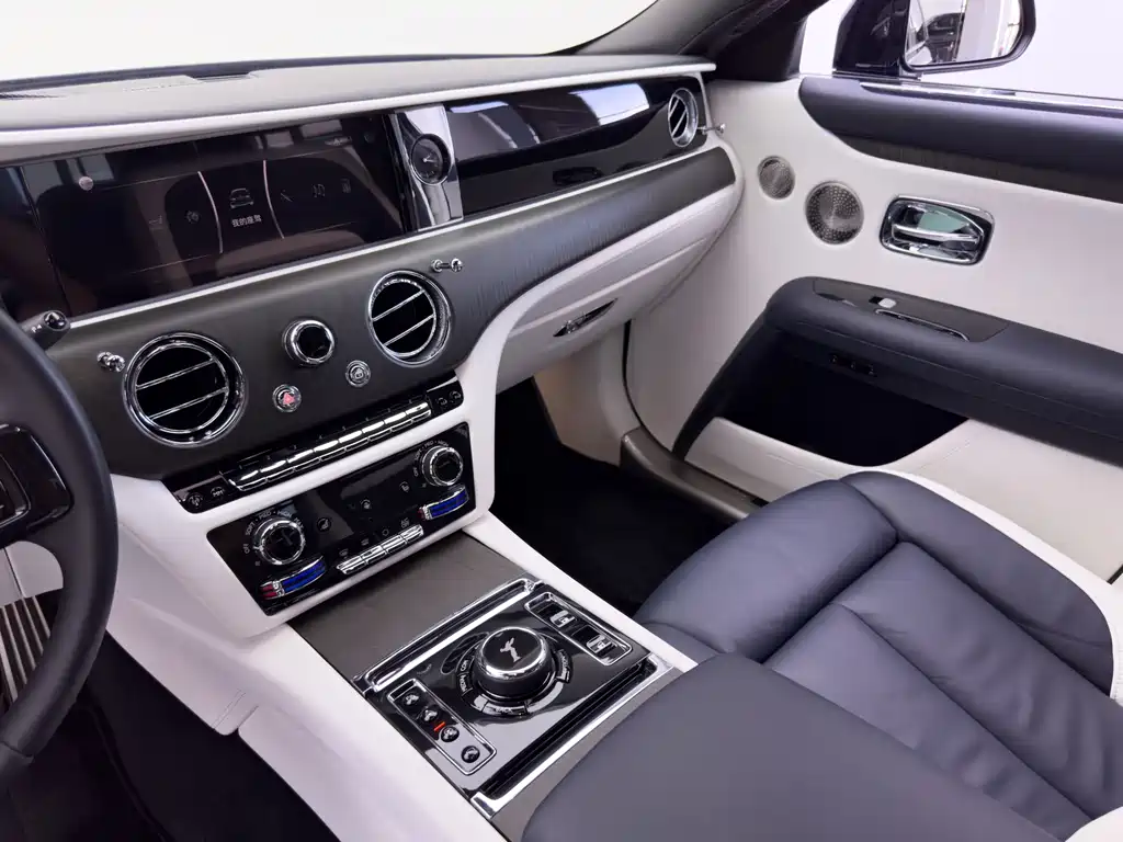Rolls-Royce Ghost — миниатюра 25