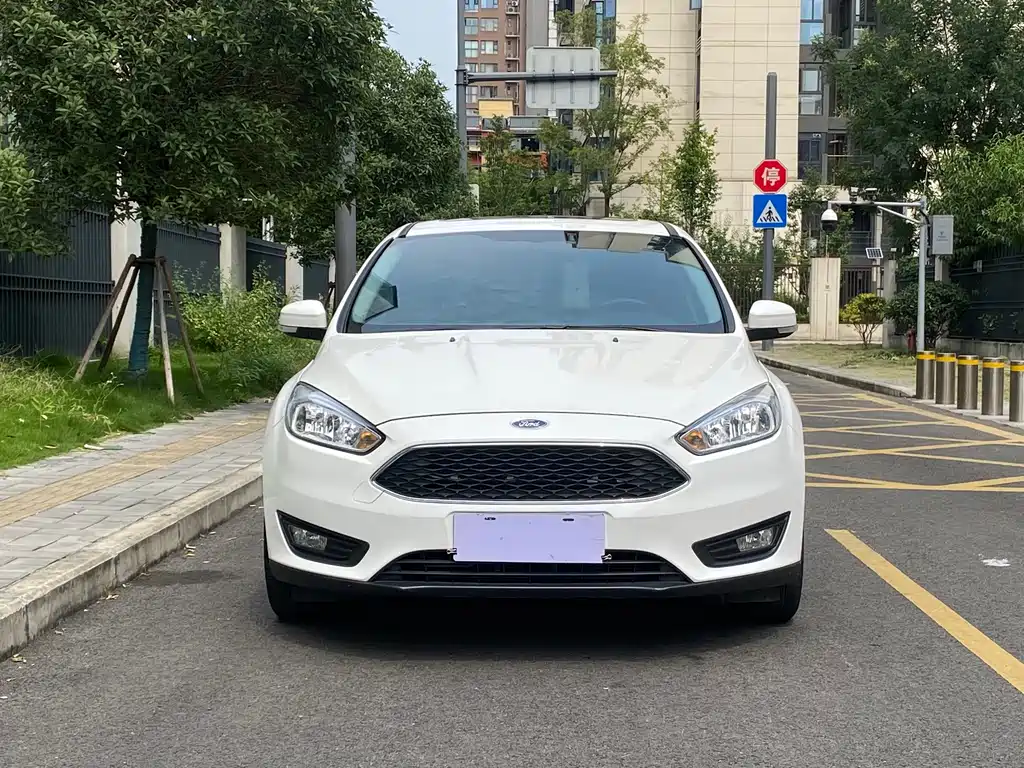 FORD FOX