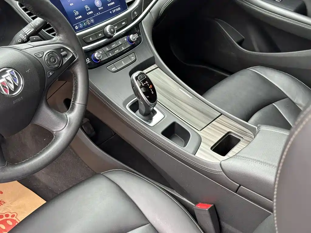 Buick LaCrosse — миниатюра 13