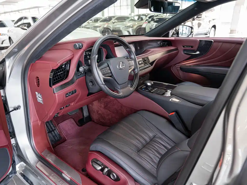 Lexus LS — миниатюра 9