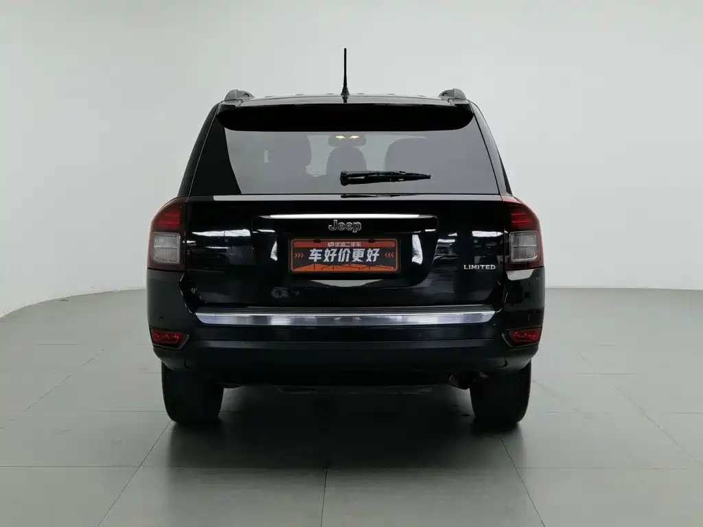 Jeep Compass (Import) — миниатюра 4
