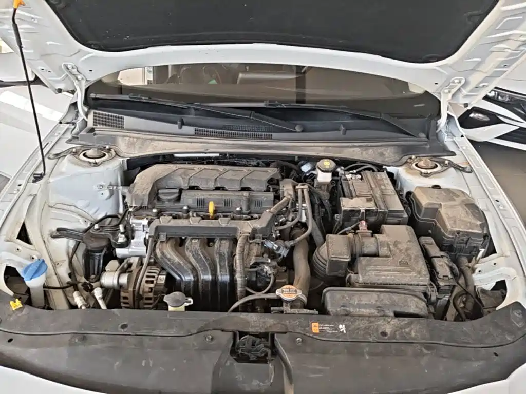 Hyundai Elantra — миниатюра 20
