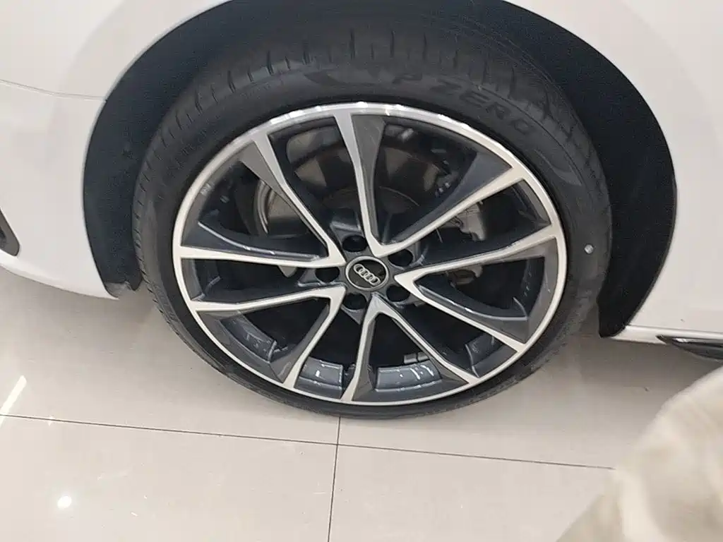 Audi A4L — миниатюра 23
