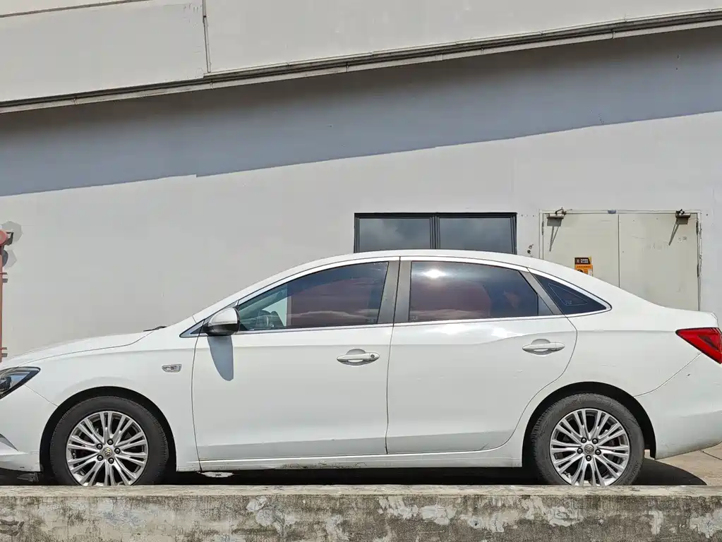Buick Excelle — миниатюра 5