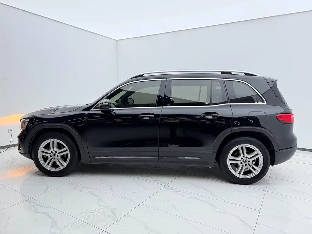 Mercedes-Benz GLB — миниатюра 3
