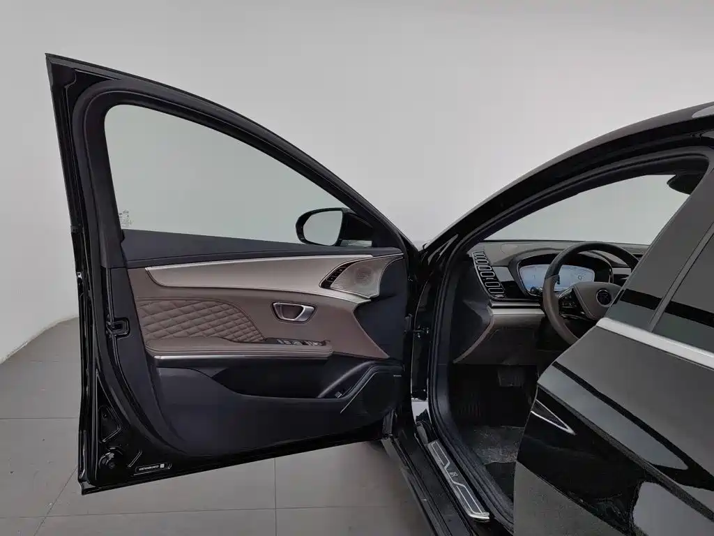 BYD Han — миниатюра 8